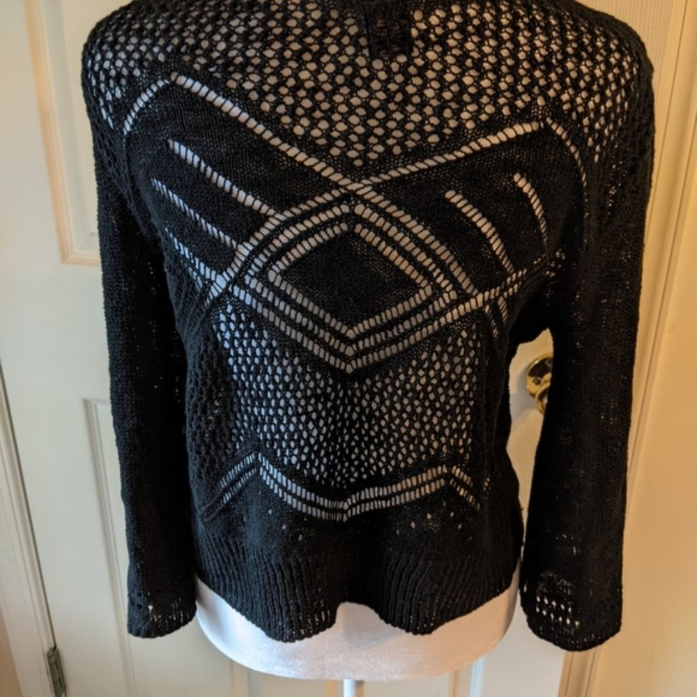 Hooked Up by IOT Crocheted Cardigan EUC - Picture 4 of 10